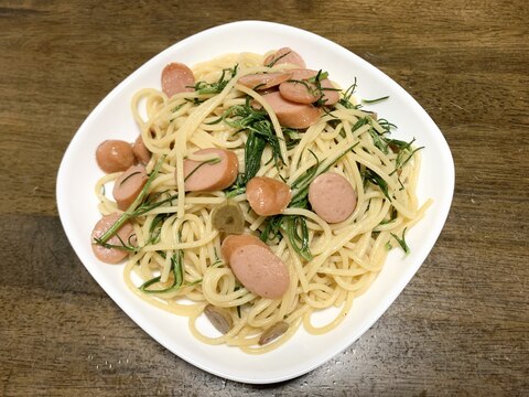 パスタレシピ　　おかひじきのバター醤油パスタ